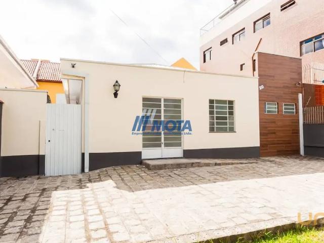 Casa na Pedro Nolasko Pizzatto Mercês Curitiba PR, aluguel por R$ 5.900