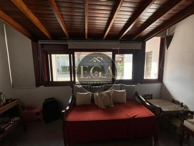 Casa na praia de Juquehy SP