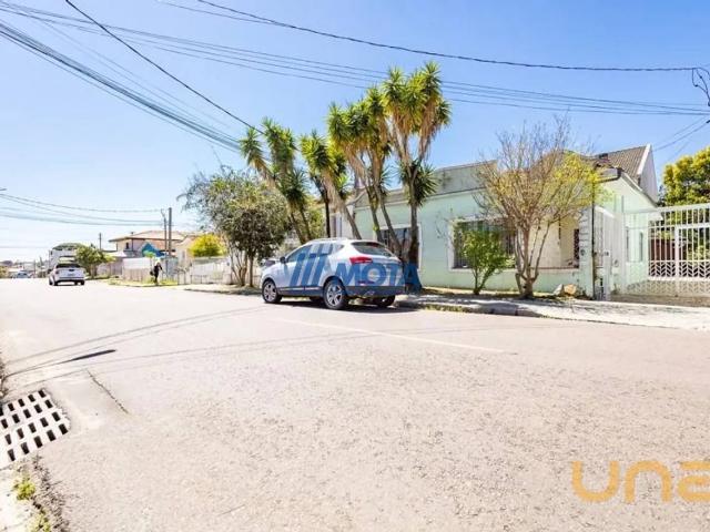 Casa na Professor Fábio de Souza Portão Curitiba PR, aluguel por R$ 3.400