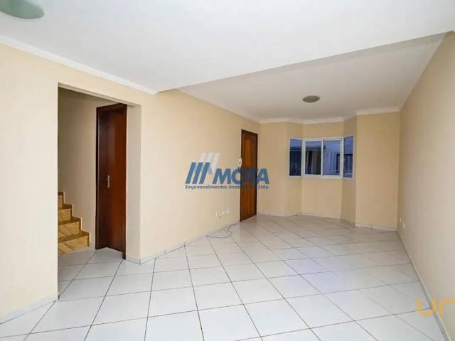 Casa na Professor Mário José Zancanaro Cidade Industrial Curitiba PR, aluguel por R$ 2.970
