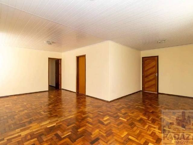 Casa na Reinoldo Scherner Uberaba Curitiba PR, aluguel por R$ 4.200