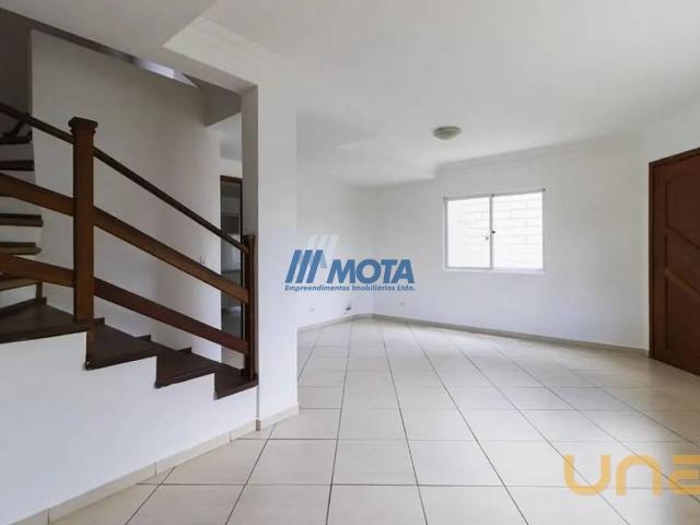 Casa na Salvador Ferrante Boqueirão Curitiba PR, aluguel por R$ 3.400