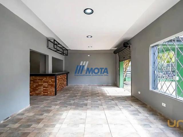 Casa na Silva Jardim Seminário Curitiba PR, aluguel por R$ 7.500