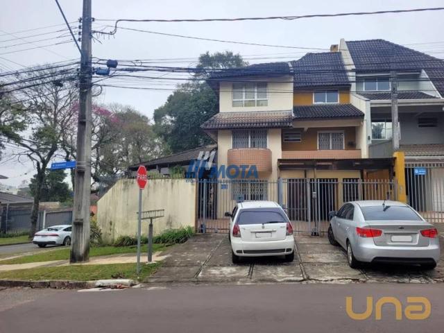 Casa na Solimões São Francisco Curitiba PR, aluguel por R$ 7.000
