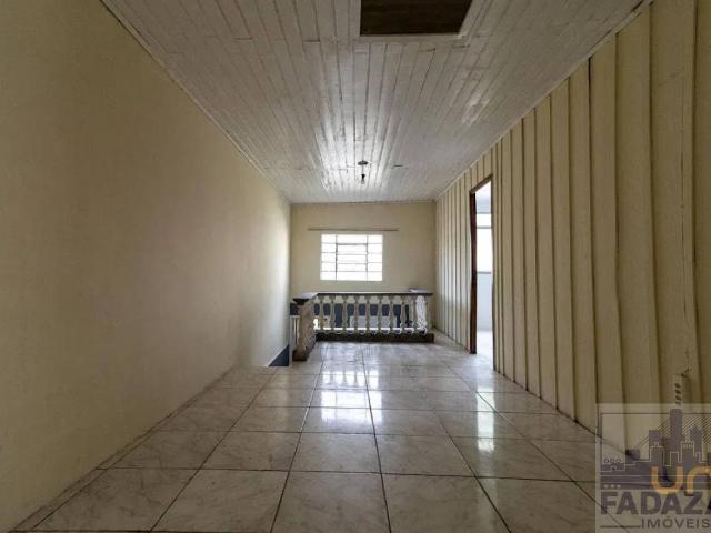 Casa na Victório Viezzer Vista Alegre Curitiba PR, aluguel por R$ 2.300