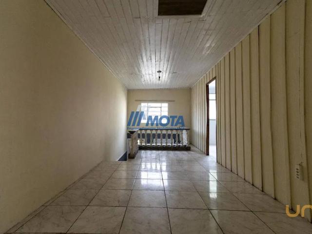Casa na Victório Viezzer Vista Alegre Curitiba PR, aluguel por R$ 2.300