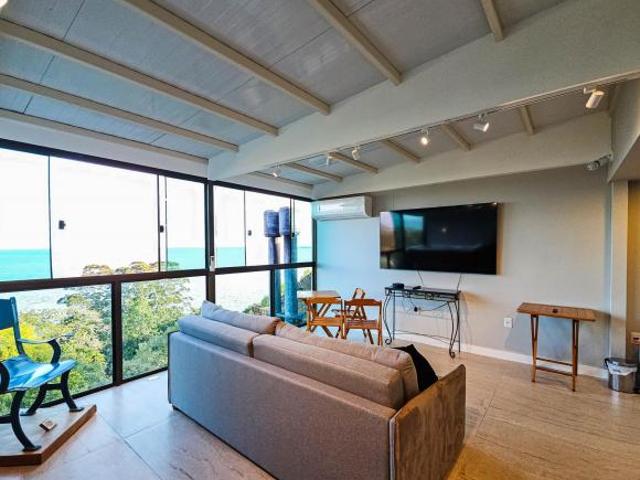 Casa na Vila Conceição, 3 dormitórios, 1 suíte, churrasqueira, lareira, 4 vagas, piscina aquecida e