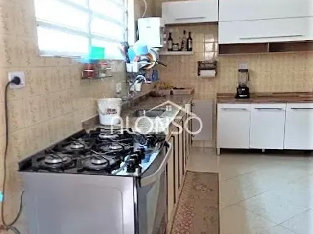 Casa na vila indiana! Perto da usp!