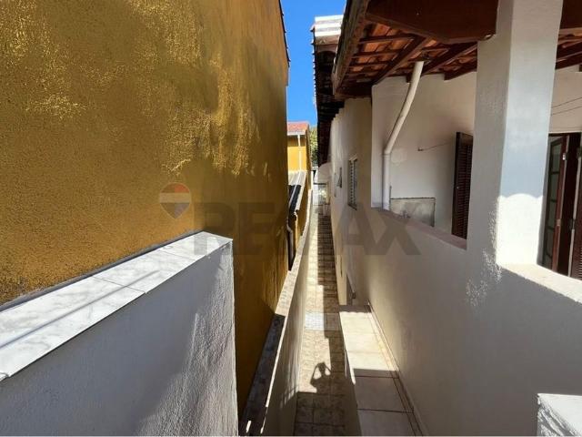 CASA NA VILA MUNICIPAL COM EDICULA PARA LOCAÇÃO