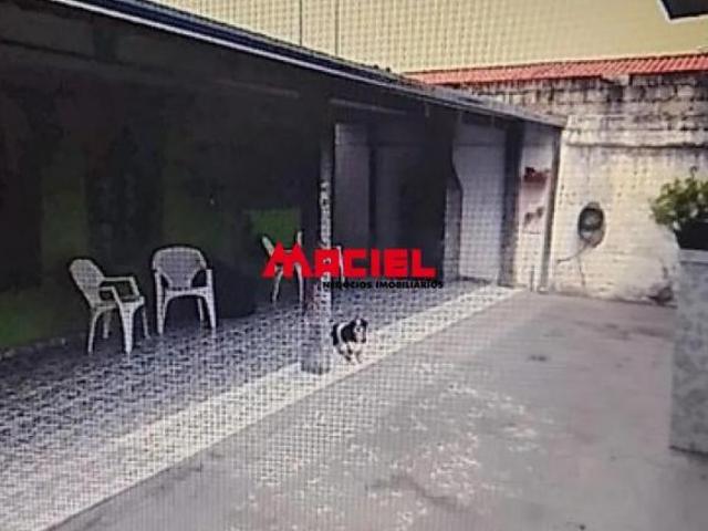 Casa na Vila Nair com terreno de 310 m²