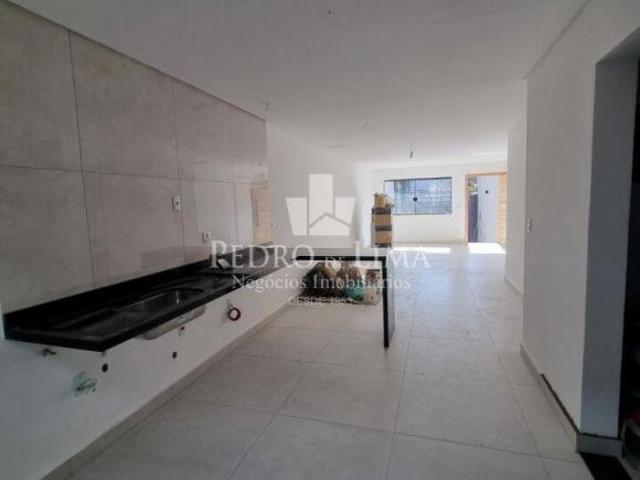 Casa na Vila Prudente com 3 quartos 1 suíte, área gourmet e 2 vagas