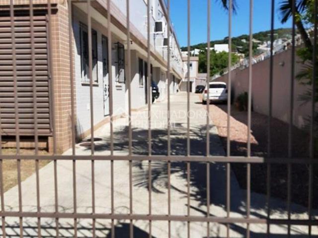 Casa na zona sul em condomínio fechado