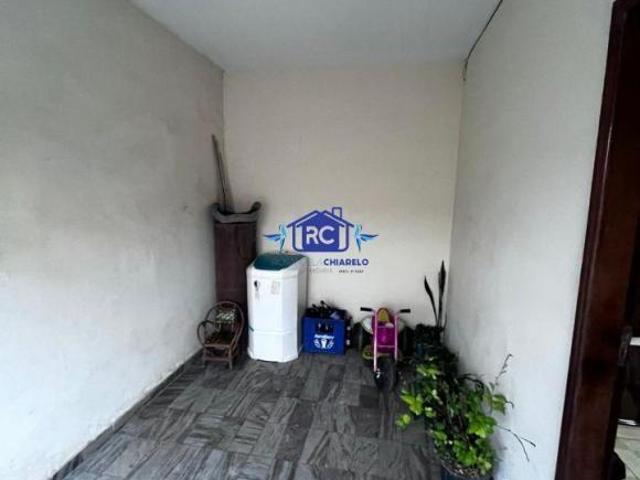 Casa nao independente, possui 02 quartos, sala, cozinha, banheiro, area de ser serviço e 01 vaga