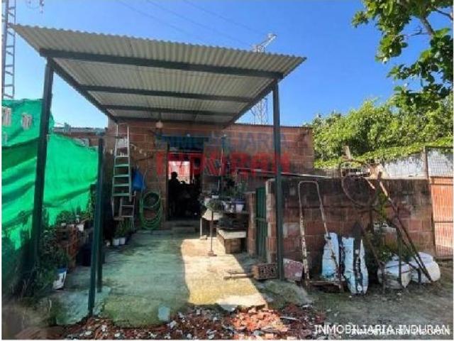 Casa, naves, huerto y secadero en La Jara, Navalmoral de la Mata Cáceres