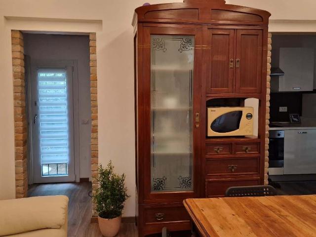 Casa Nina: Nuovo e tranquillo appartamento al piano terra max 4 ospiti zona Ospedali