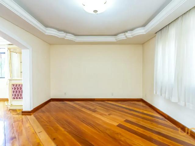 Casa no Mossunguê de 434 m² com 3 quartos