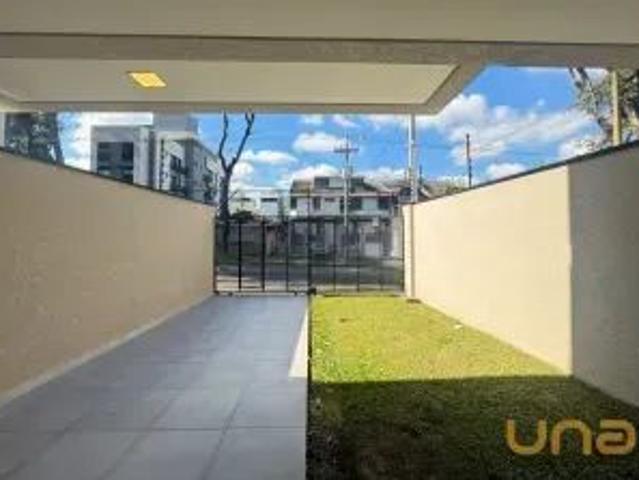 Casa no Água Verde de 384 m² com 2 quartos