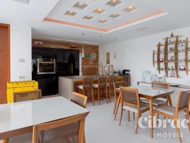 Casa no Alphaville Graciosa com 4 quartos sendo 3 suítes, com 989,36 m² Pinhais