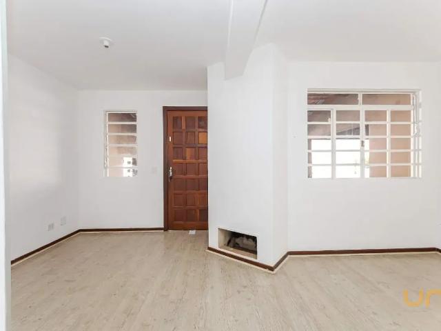 Casa no Alto Boqueirão de 57 m² com 3 quartos