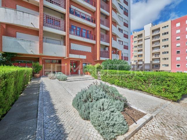 Casa no Alto dos Moinhos