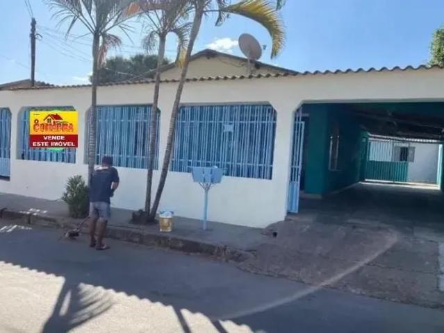 Casa no Arapoangas, com 3 casas no lote