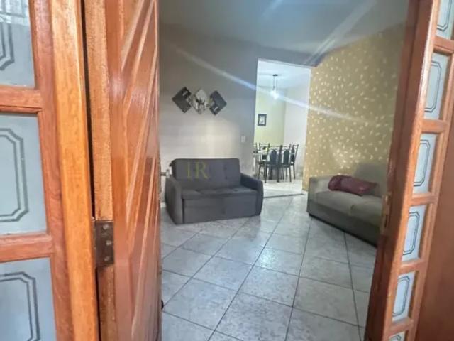 Casa no arvoredo