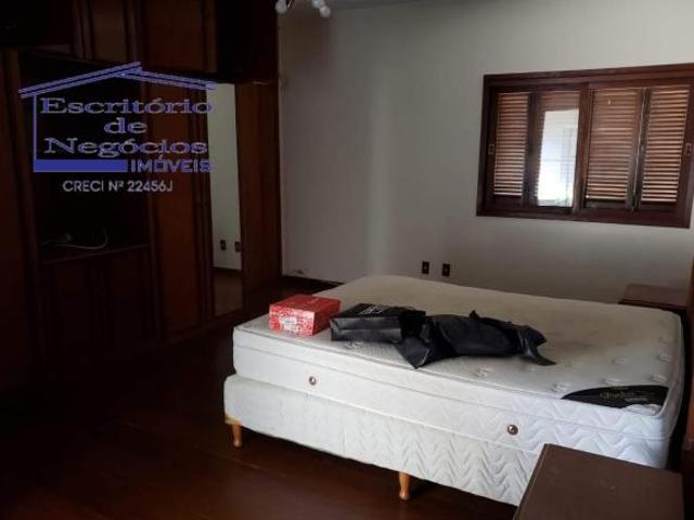 Casa no bairro cavalhada, 3 dorm, suíte, biblioteca, terreno com 22 de frente