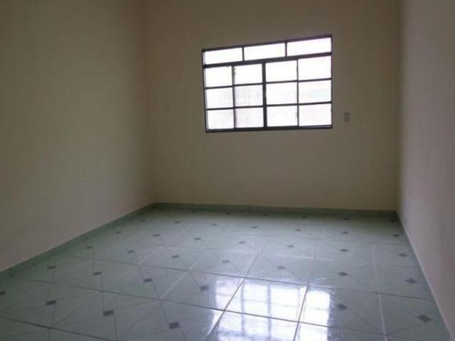 CASA NO BAIRRO FLORENÃ?A EM RIBEIRÃ?O DAS NEVES