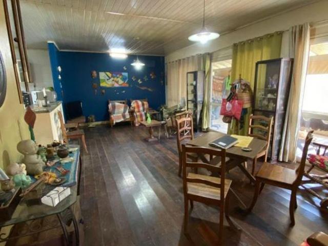Casa no bairro Hípica 3 dormitórios
