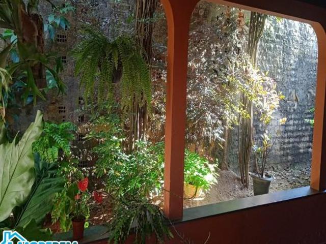 CASA NO BAIRRO JARDIM PANORAMA COM APROXIMADAMENTE 160M², LOTE 575M²