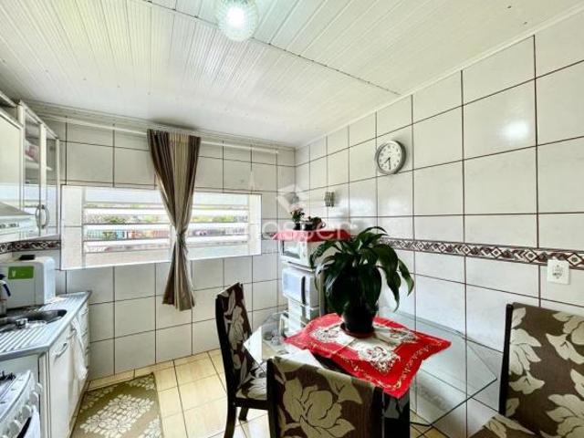 CASA NO BAIRRO MENINO DEUS