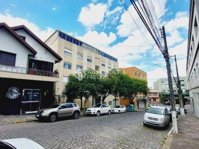 Casa no bairro Medianeira próximo a Av. Rio Branco