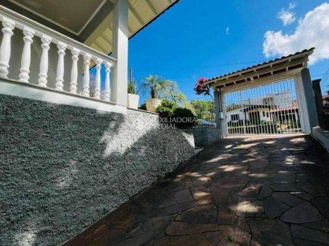Casa no bairro Petrópolis com 3 quartos