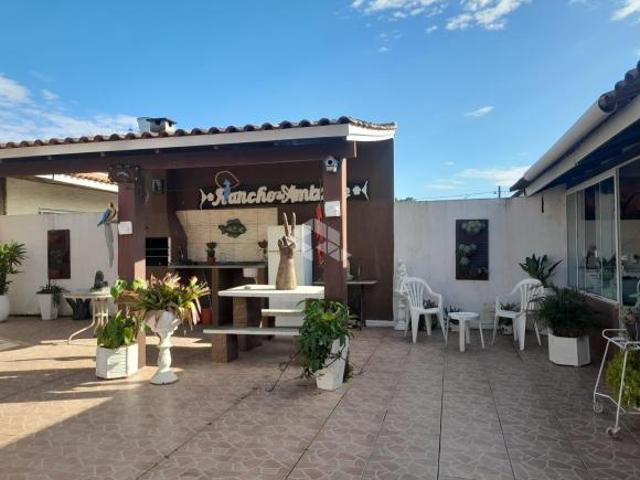 Casa no bairro Ponta Grossa Zona Sul com 300m² Porto Alegre