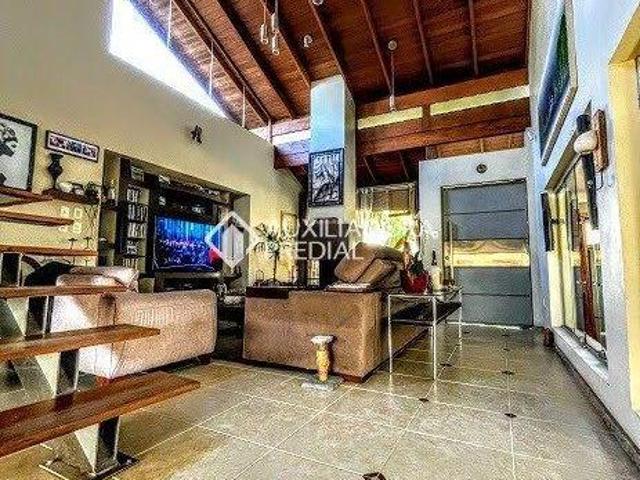 CASA NO BAIRRO PROGRESSO EM MONTENEGRO/RS