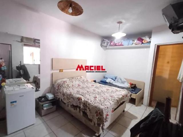 Casa no Bairro Santo Onofre com Piscina casa térrea