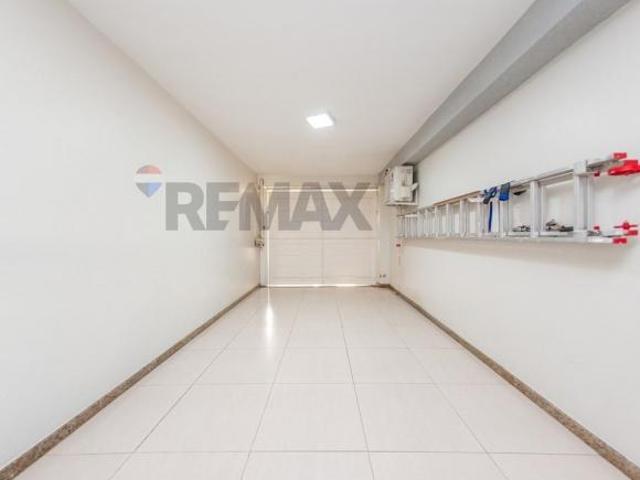 Casa no bairro Senai com três dormitórios,área de lazer completa !