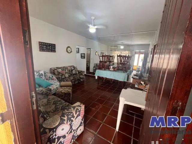 Casa no bairro Sumaré, com ótima localização, perto do centro de Caraguatatuba