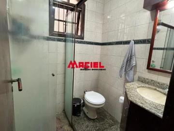 Casa no Bosque dos Eucaliptos em excelente localização