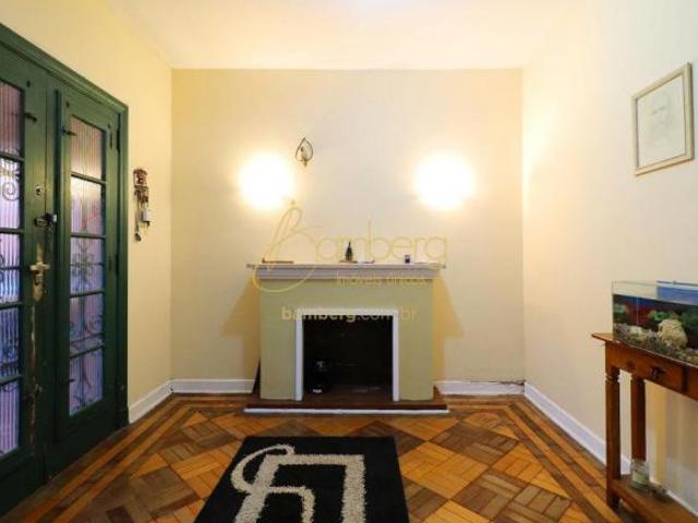 Casa no Brooklin Velho! Terreno: 500m² piscina 4 quatro dormitórios,3 tres vagas