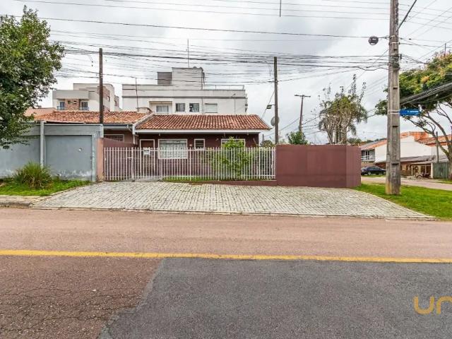 Casa no Cajuru de 103 m² com 3 quartos