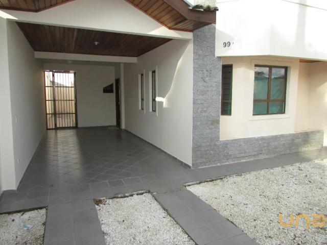 Casa no Cajuru de 135 m² com 3 quartos