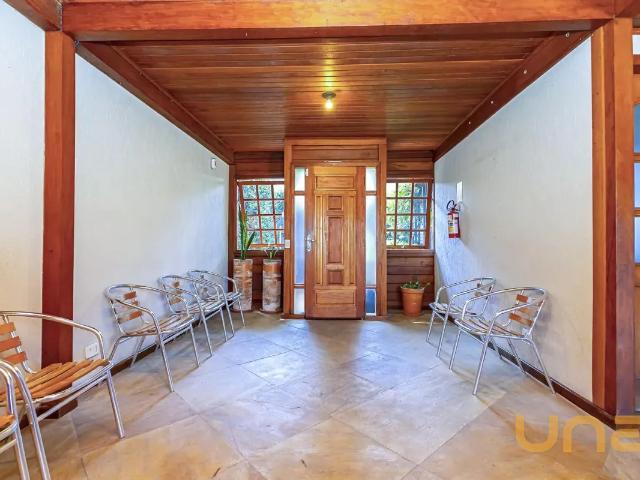 Casa no Campina Do Siqueira de 275 m² com 3 quartos