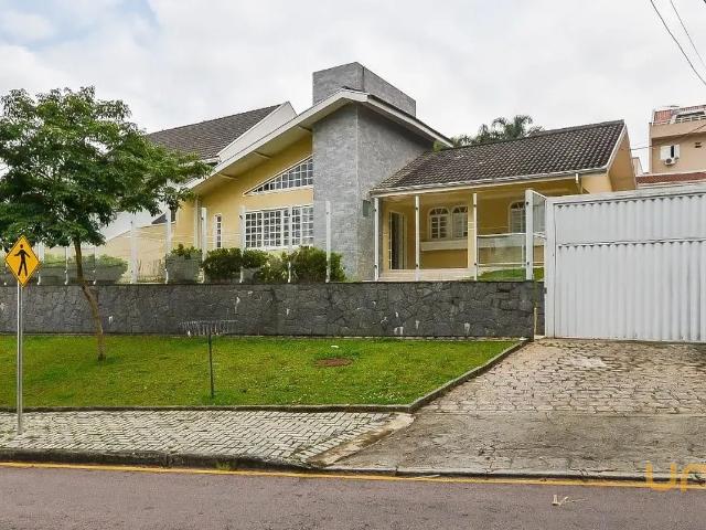 Casa no Campina Do Siqueira de 689 m² com 5 quartos