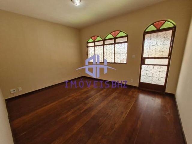 Casa no Castelo terreno plano 420 m² plano, 2 suites 4 vagas