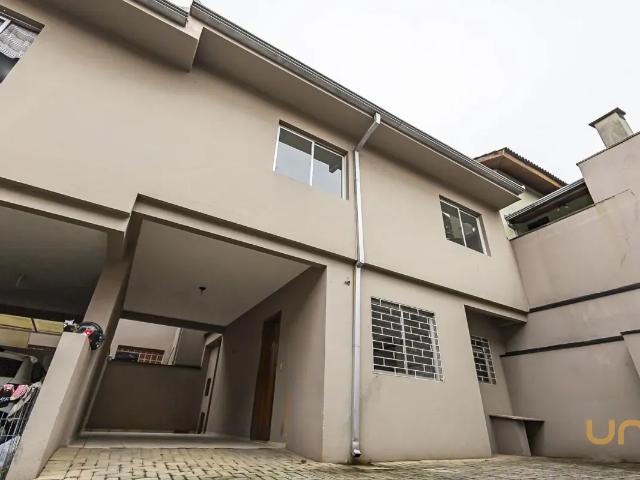 Casa no Capão Raso de 100.43 m² com 3 quartos
