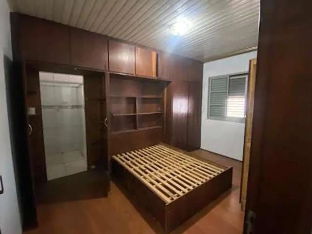 Casa no centro com 2 dormitórios para alugar, por R$ 3.250/mês Irati/PR