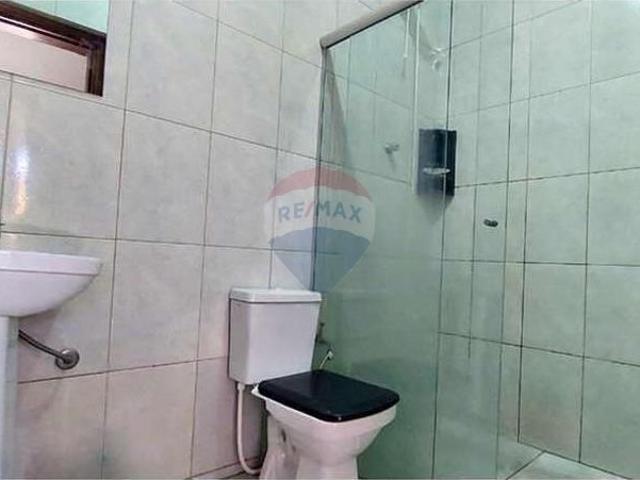 Casa no centro com 2 quartos