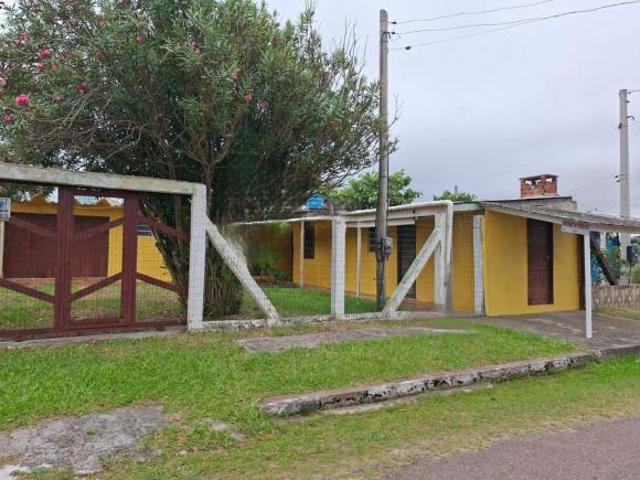 CASA NO CENTRO COM KITNET