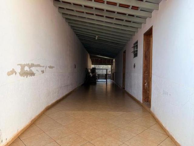 Casa no Centro de Cesário Lange: 4 Quartos 1 suíte, 3 Vagas e Amplo Quintal R$ 580.000,00